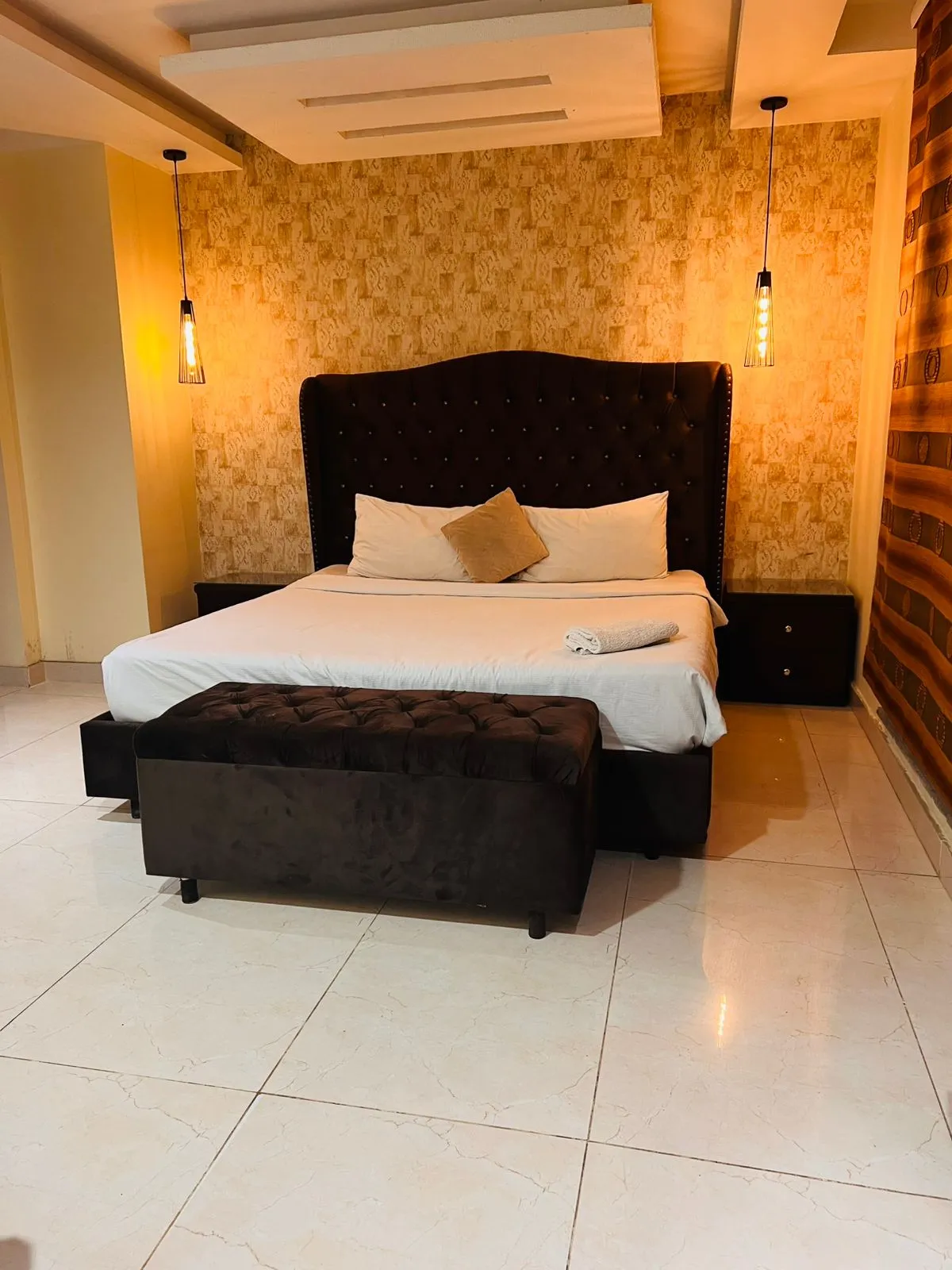 2 bedroom apartments